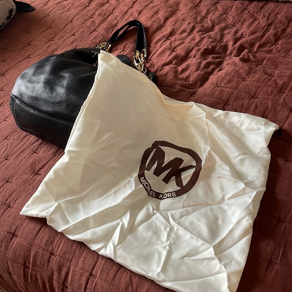 Micheal Kors like new black hobo bag.